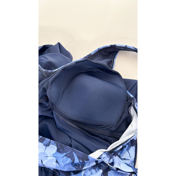 Mazu Apparel Womens Navy Iridescent Bloom Twist Knot One Piece Swimdress 22W NWT - Picture 7 of 12